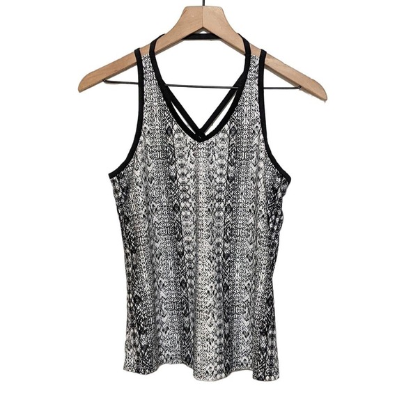 Athleta Womens Snake Print Limitless Tank Top Size XS Black White V Neck - Picture 1 of 5